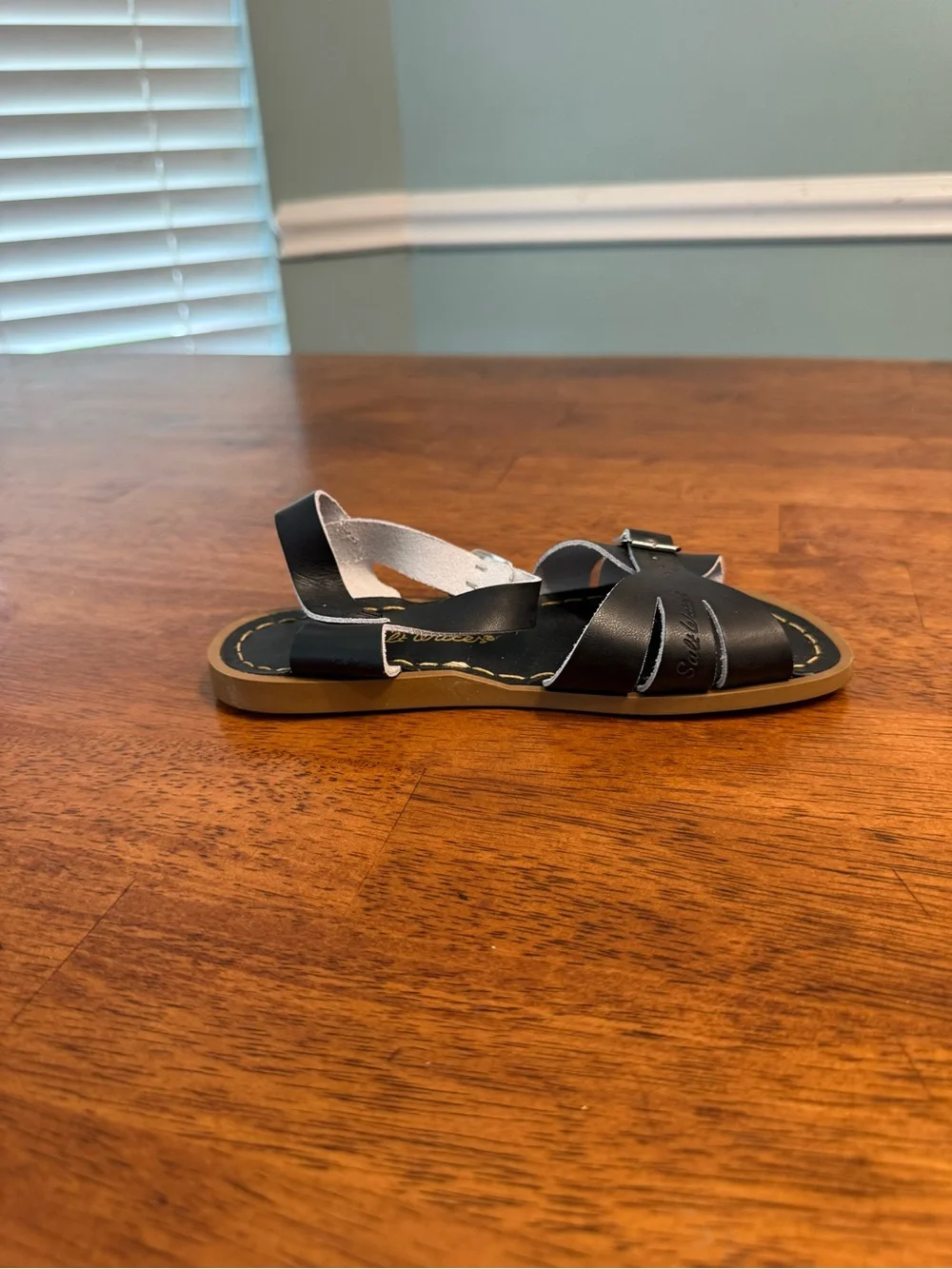 Salt Water Sandals The Original Black Leather Kids Size 13 Youth Strappy